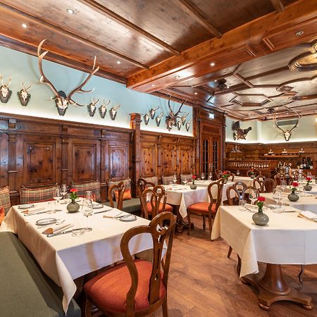 Hotel Sacher Salzburg Exterior foto Restaurant in the Hotel Axelmannstein