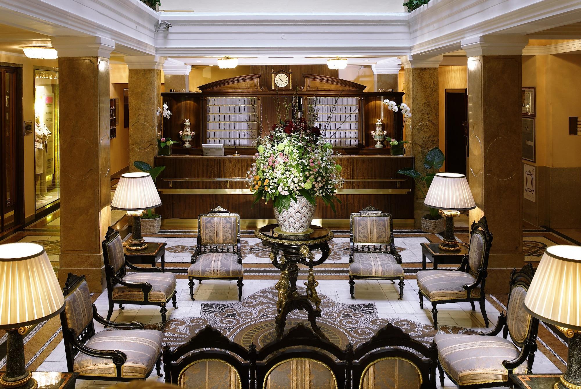 Hotel Sacher Salzburg Interior foto The lobby of the hotel